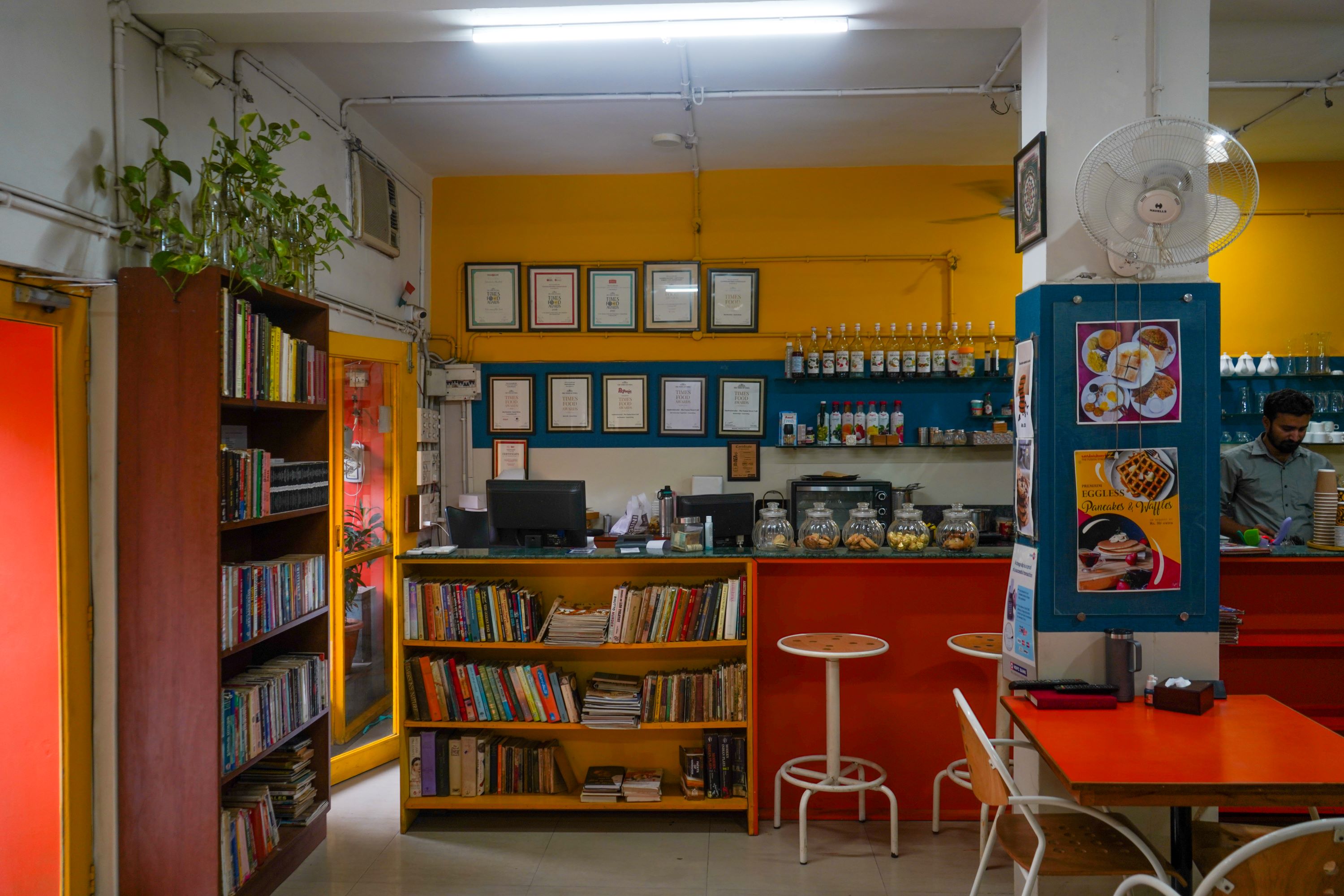 Sandwichworkz Cafe near Shreyas Arise Ahmedabad